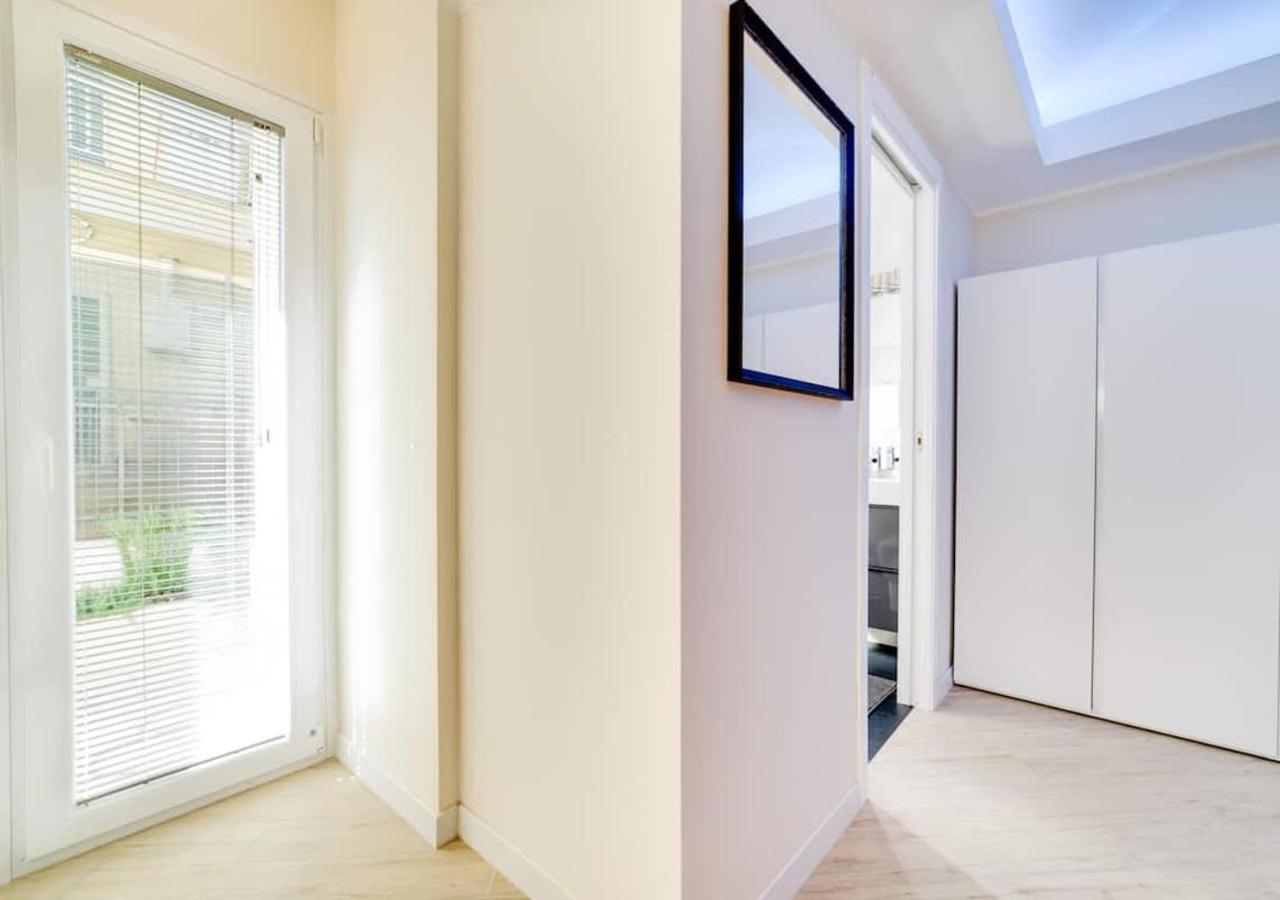 Luxury, Large Flat With Terrace On Vatican Walls Apartment
